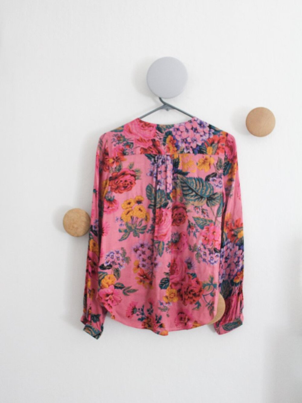 Anthropologie x Meave Pink Floral Button Down Top Size US 2 - Picture 3 of 7